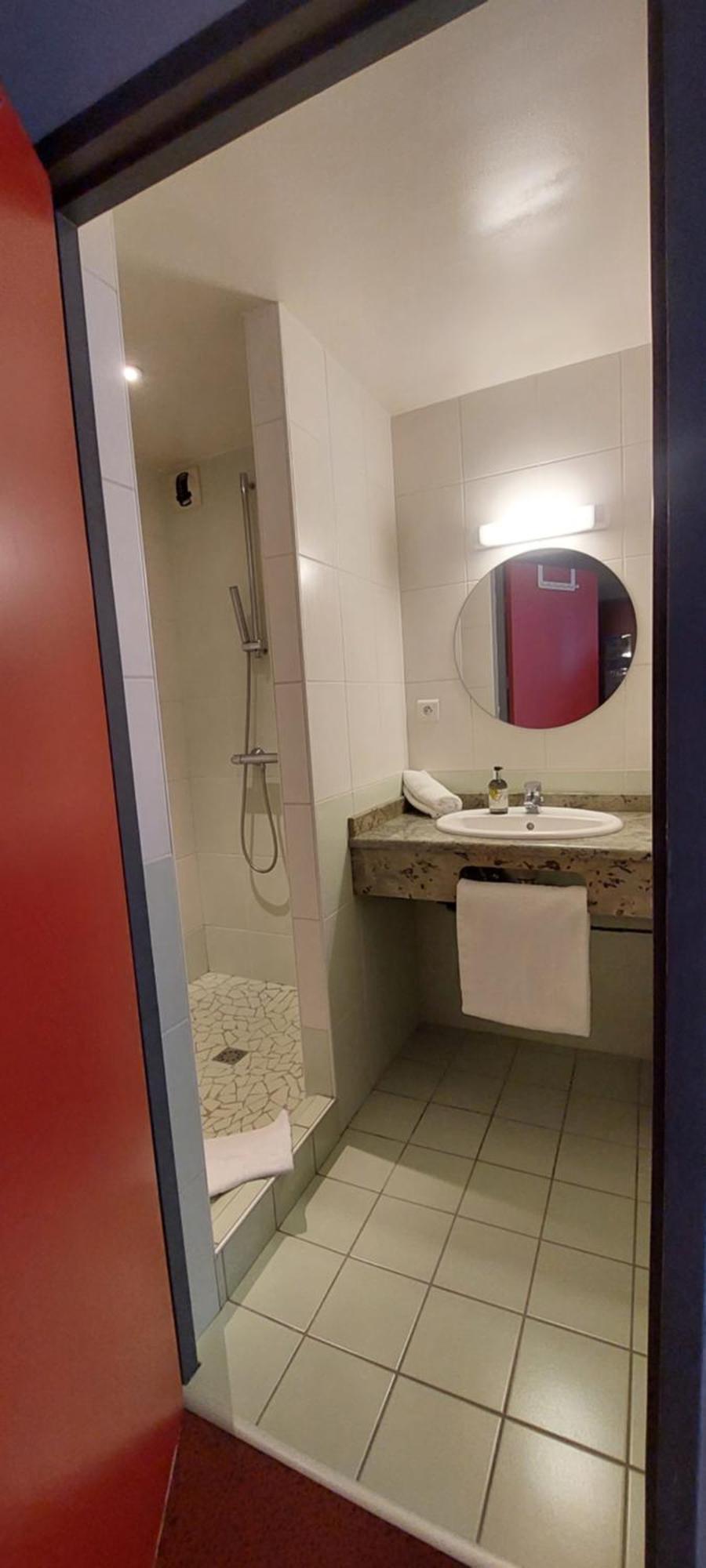 Logis Hotel Restaurant Le Cygne Yssingeaux Zewnętrze zdjęcie