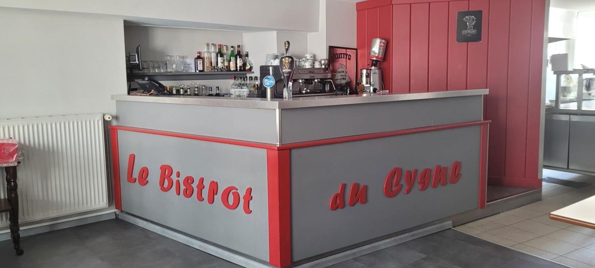 Logis Hotel Restaurant Le Cygne Yssingeaux Zewnętrze zdjęcie