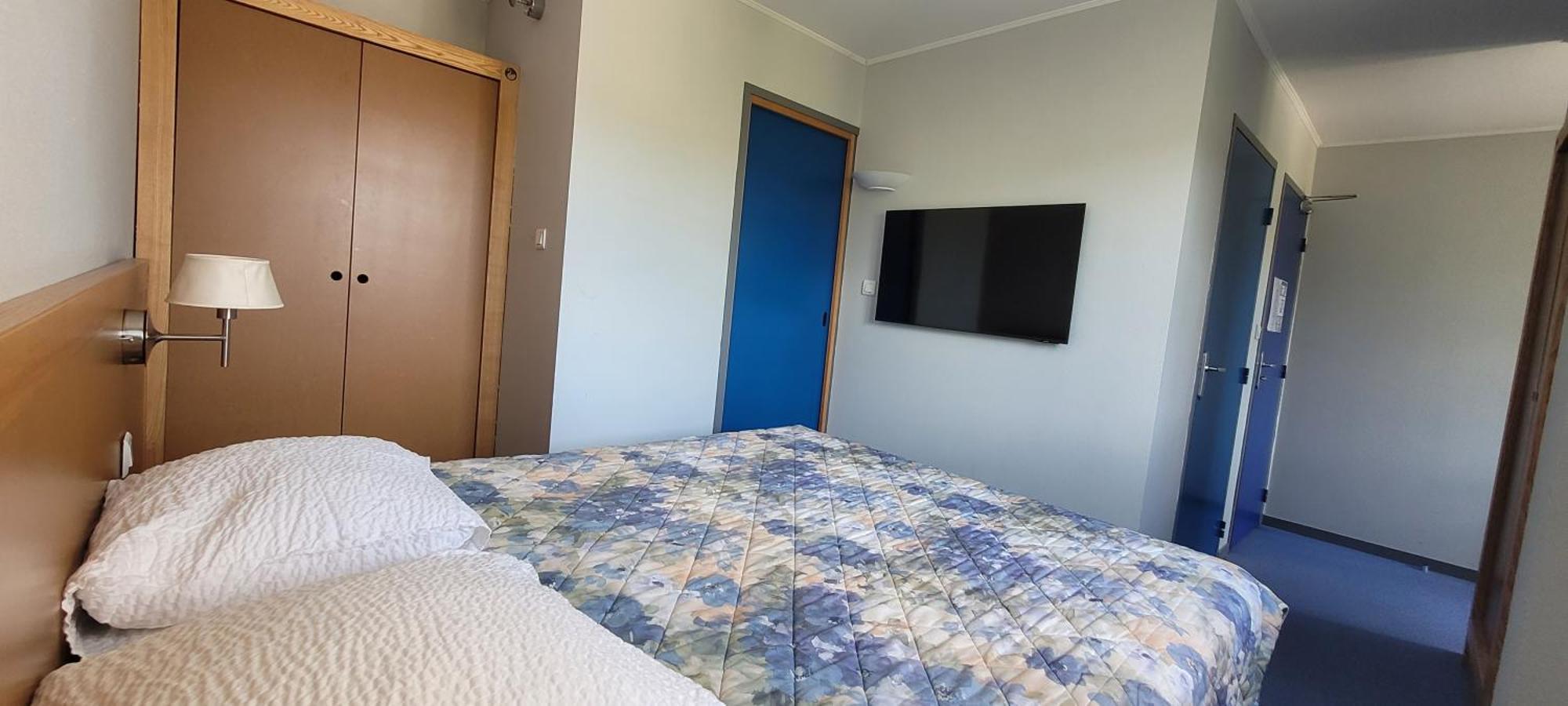 Logis Hotel Restaurant Le Cygne Yssingeaux Zewnętrze zdjęcie