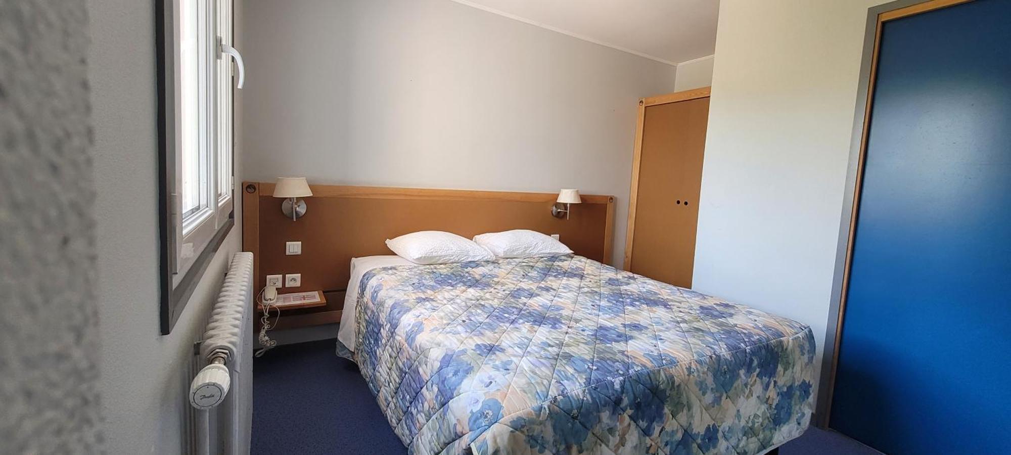Logis Hotel Restaurant Le Cygne Yssingeaux Zewnętrze zdjęcie