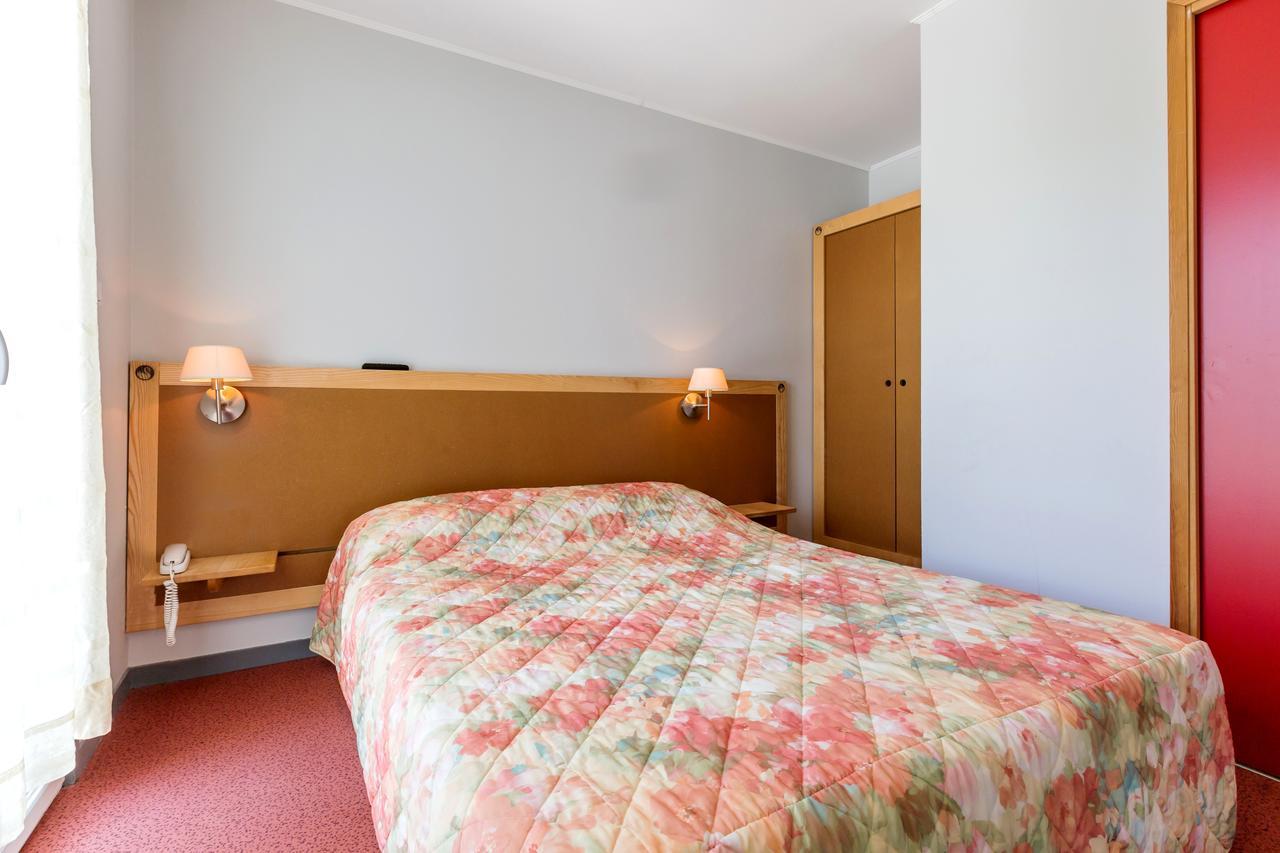Logis Hotel Restaurant Le Cygne Yssingeaux Zewnętrze zdjęcie